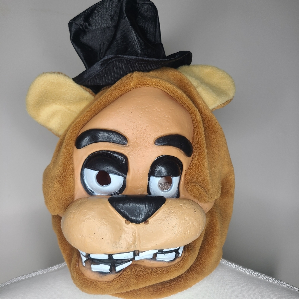 FNAF Five Nights At Freddy’s Mask Freddy Fazbear Plastic Mask Rubie’s 2018